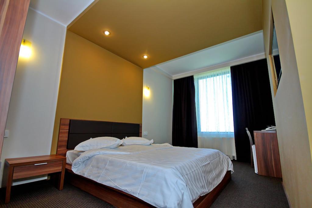טולצ'אה Hotel Eden חדר תמונה